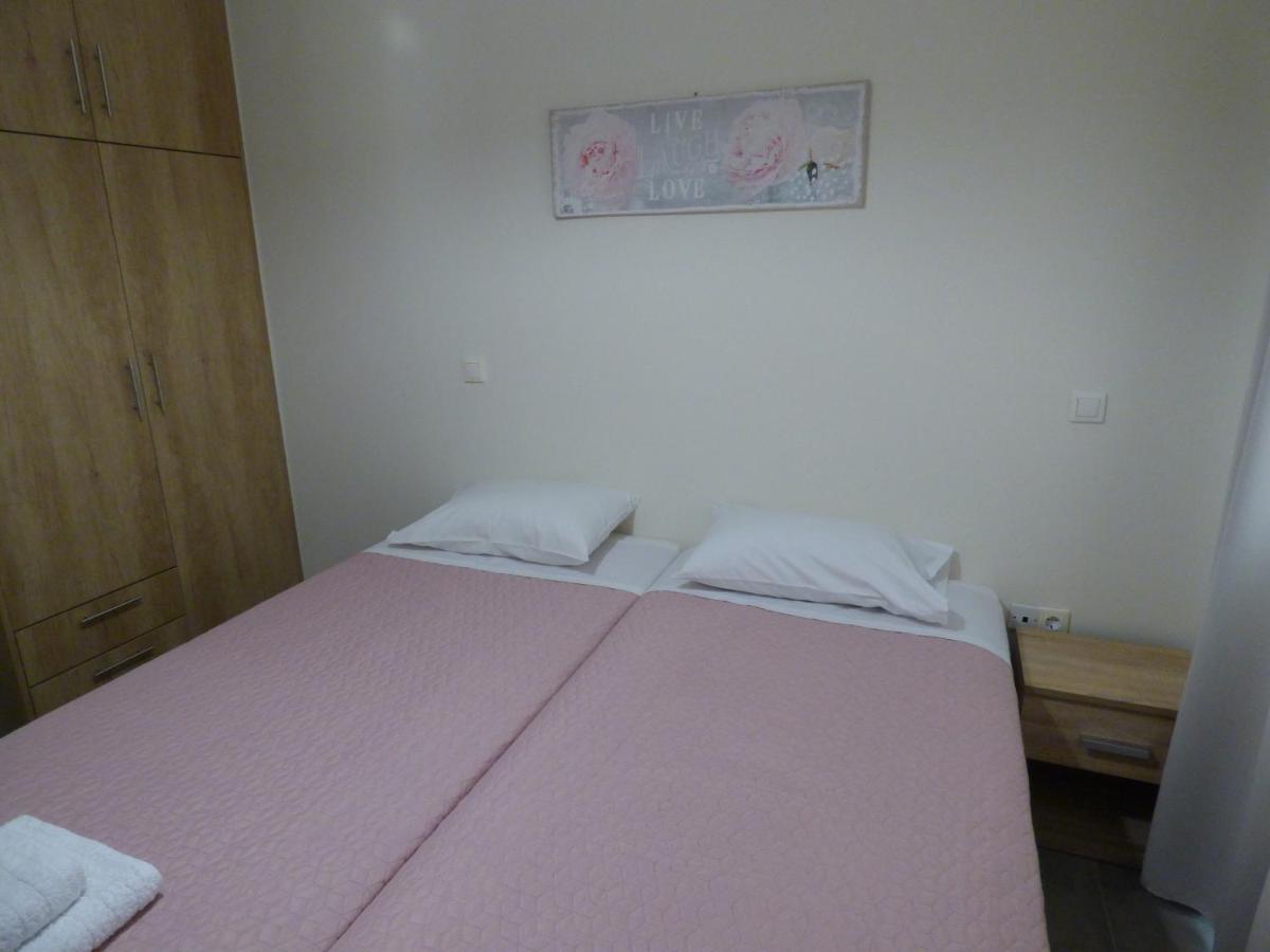Natashas Apartments Ipsos Bagian luar foto
