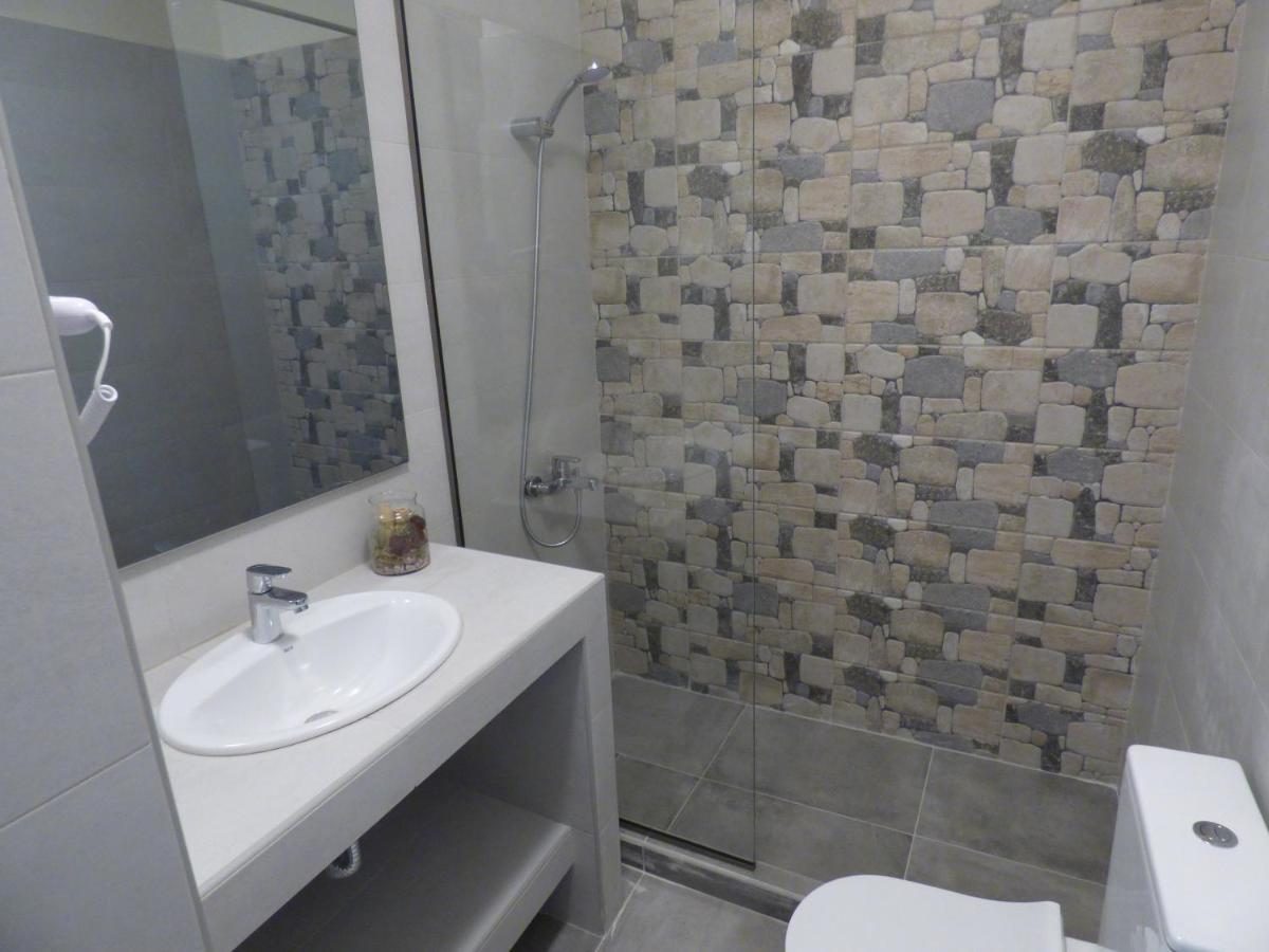 Natashas Apartments Ipsos Bagian luar foto